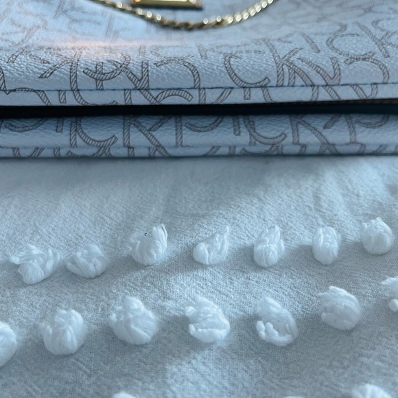 Calvin Klein Women's CK Logo Print Allover Crossbody Bag White Brown CLEAN - Picture 8 of 10